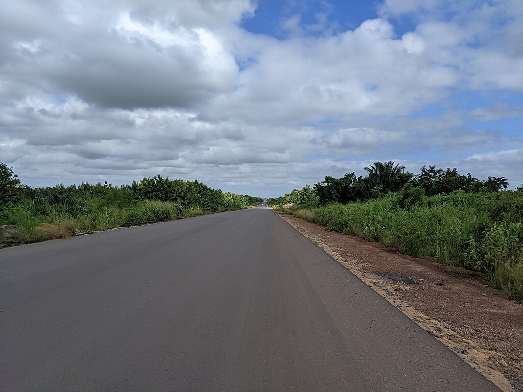 1024px-Nouvelle_route_de_Noèpé_à_Kpalimé_2 Noepe togo